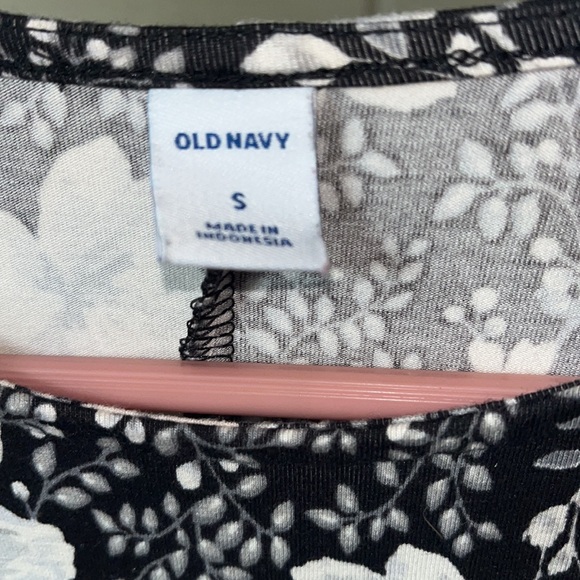 Old Navy Black & White Floral Dress - Picture 2 of 4